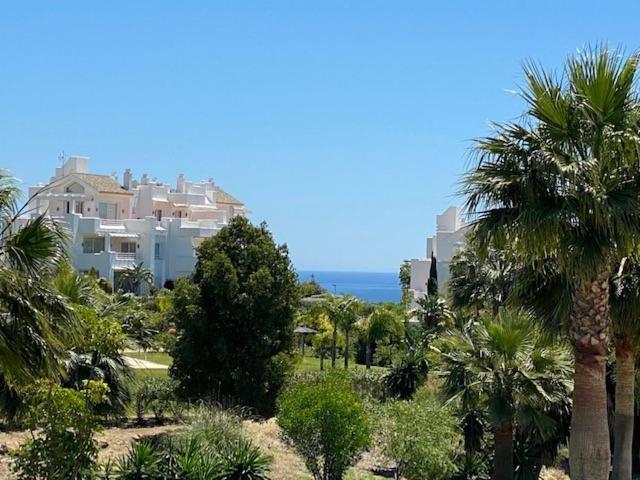 Palmsea Marbella-Estepona Buenas Noches Esterno foto