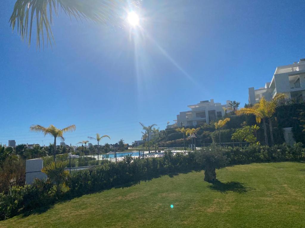 Palmsea Marbella-Estepona Buenas Noches Esterno foto