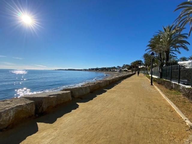Palmsea Marbella-Estepona Buenas Noches Esterno foto