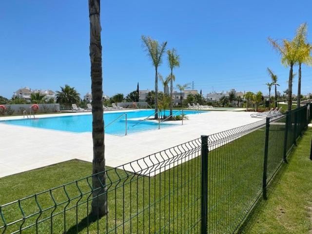 Palmsea Marbella-Estepona Buenas Noches Esterno foto